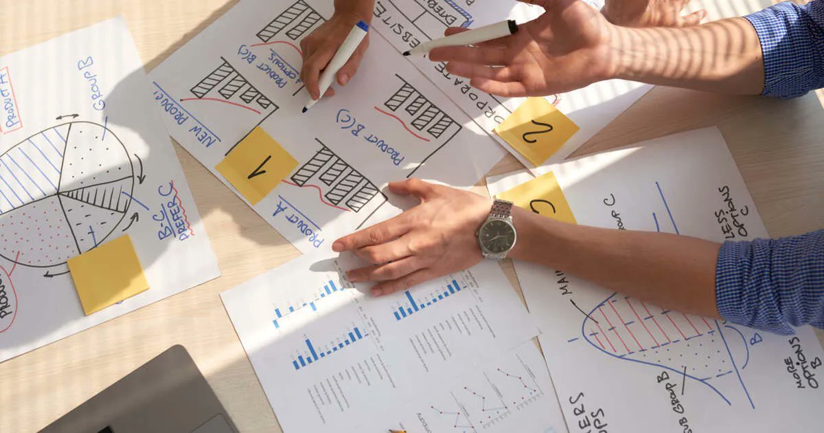 HireWithNear's tweet card. Need to outsource your business development? See the best companies for outsourcing business development when you don’t have in-house BDRs.