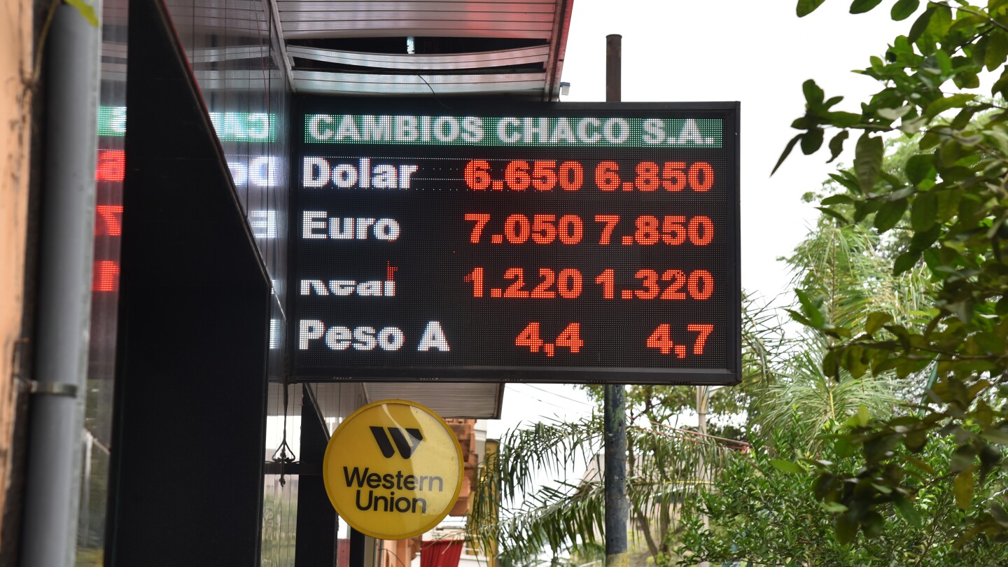 Capexpy's tweet card. El dólar se ubicó a G. 6.850 a la venta este martes alcanzando un nuevo piso que no se registraba desde julio del 2022.