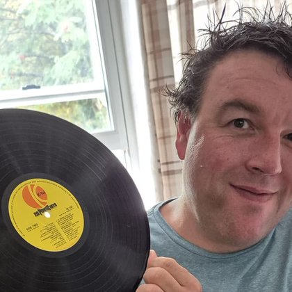 Tweet card summary image