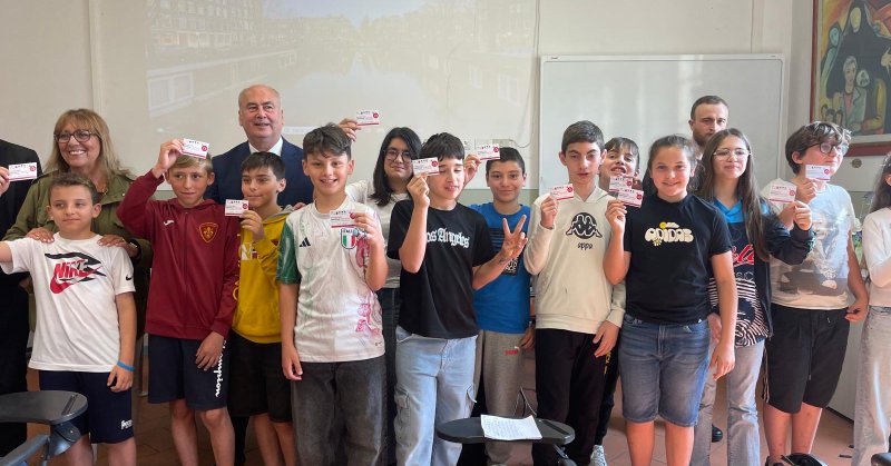 Tweet card summary image