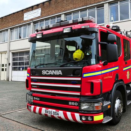 Tweet card summary image