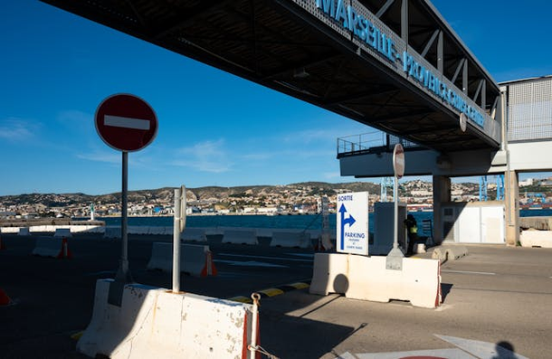 withubb's tweet card. Learn about domain parking, how it works and how to make passive income from domain parking in this extensive guide.