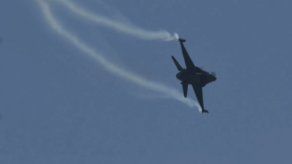 TheNavroopSingh's tweet card. US notifies a USD 686 million F-16 upgrade package for Pakistan; Congress begins review. Deal includes Link-16 systems and avionics updates.