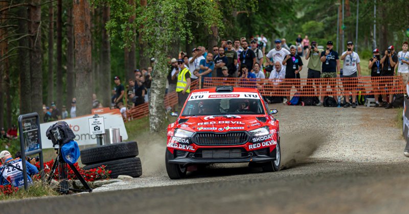 Tweet card summary image