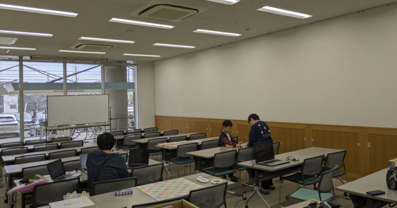 CoderDojosikatu's tweet card. こんにちは。CoderDojo師勝Championです。 第37回を3/2に健康ドームで行いました。 急遽開催になってしまったので 高校生Mentor2人、Ninja2人でした。 昨年末に寄贈頂いた貸出PCもデビューです。 貸出PCたち Serverworks様　https://serverworks.co.jp　　／　Box Japan×CoderDojo Japan ありがとうございます！！...