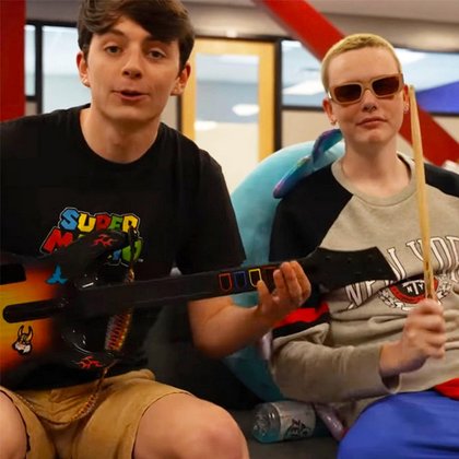 Tweet card summary image