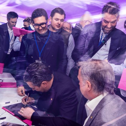 Tweet card summary image