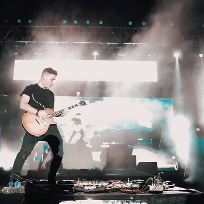 Tweet card summary image