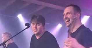 Tweet card summary image