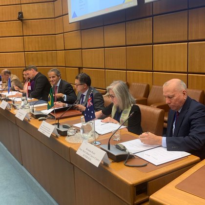 Tweet card summary image