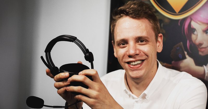 Tweet card summary image