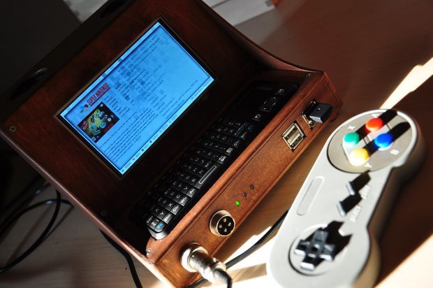 Raspberry_Pi3's tweet card. Así de fácil ✅ es construirte tu propio ordenador portátil con una Raspberry Pi. Aquí tienes 8 proyectos para hacerlo desde una Raspberry uno a una Zero.