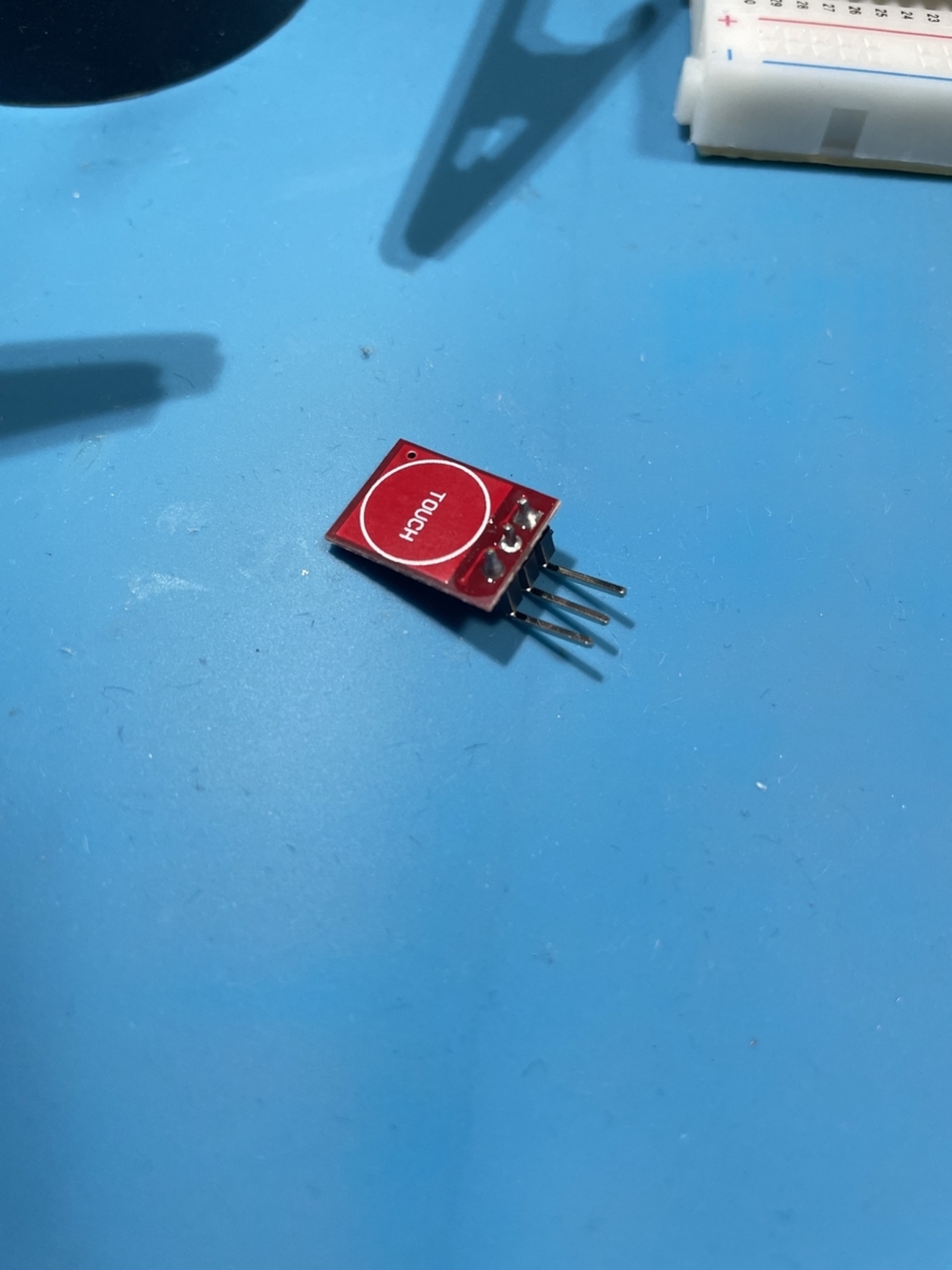 techemo_net's tweet card. 📝 投稿: 2025/12/11 🔄 更新: 2025/12/11 318記事目（中国輸入品シリーズ） こんばんは。いつも読んでいただきありがとうございます。 趣味で中国から面白そう・便利そうな商品を輸入して使ってみています。techemoです。 今日は最近購入した静電センサーTTP223の紹介です。 静電センサーTT…