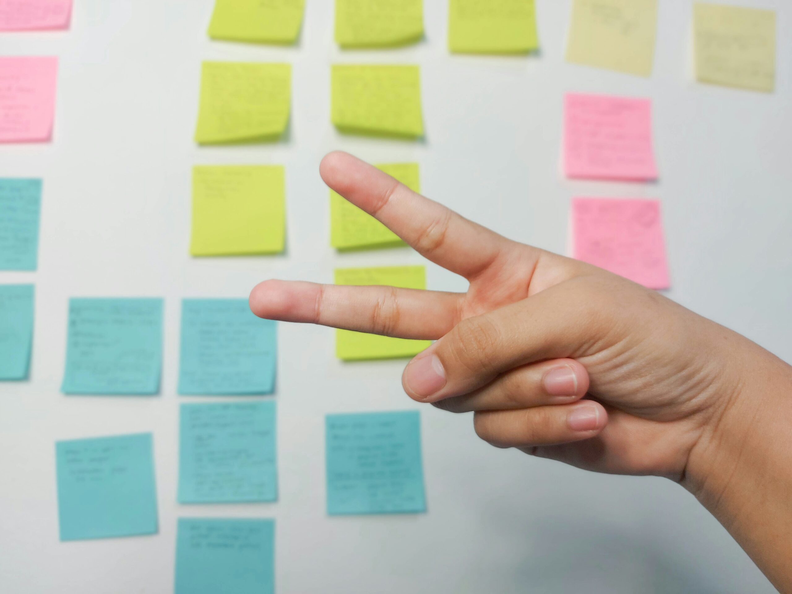 JOSEPEREZJR01's tweet card. A beginner-friendly Python tutorial using conditionals and the random module