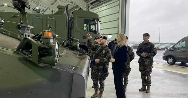 Tweet card summary image