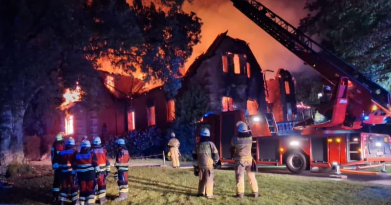 Tweet card summary image