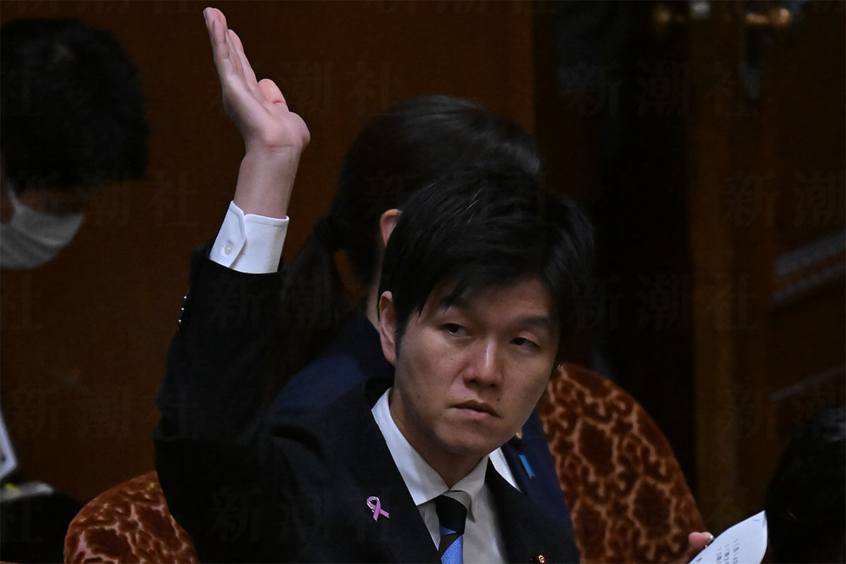 1v1_1v1's tweet card. 　鈴木憲和農水相は1982年1月生まれの現在43歳。日本トップクラスのエリート校である開成高校から東京大学法学部に進み、キャリア官僚として農林水産省に入省した。2012年に退官し、同年12月の衆院選