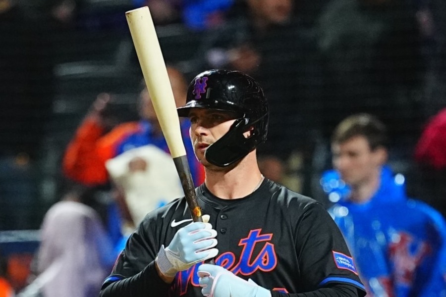 1v1_1v1's tweet card. 　夫婦の思い出が詰まったニューヨークへの思いが溢れた。オリオールズは11日（日本時間12日）、メッツからFAとなっていたピート・アロンソ内野手を5年契約で獲得したと発表。その直後、アロンソの妻・ヘイ