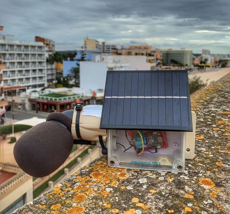 arduino_zero's tweet card. Sensor remoto y autónomo de ruido ambiental