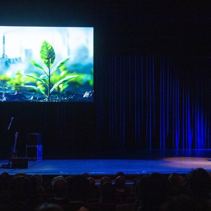 Tweet card summary image