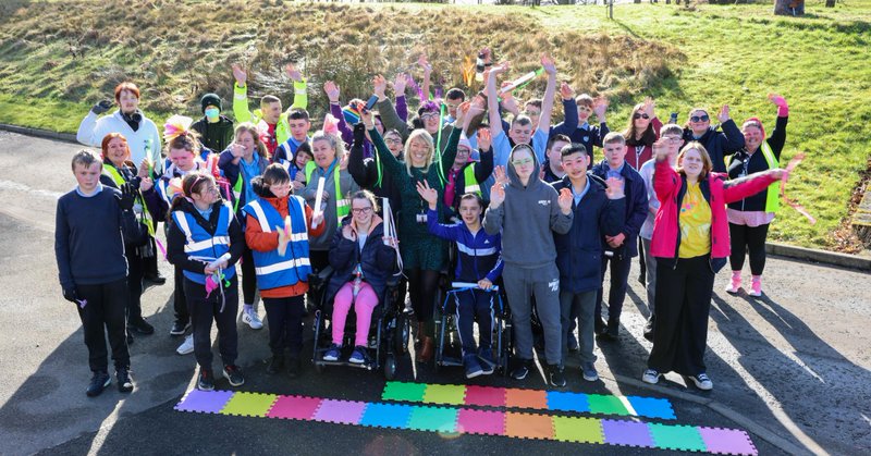 Tweet card summary image