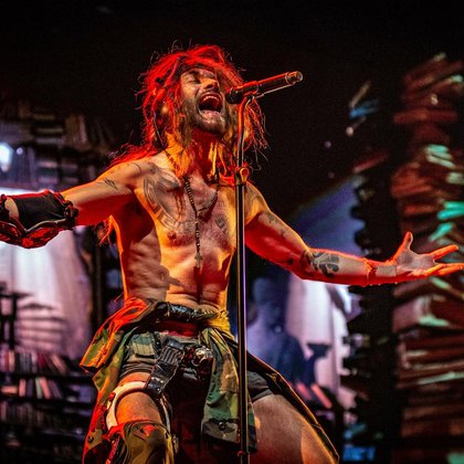 Tweet card summary image