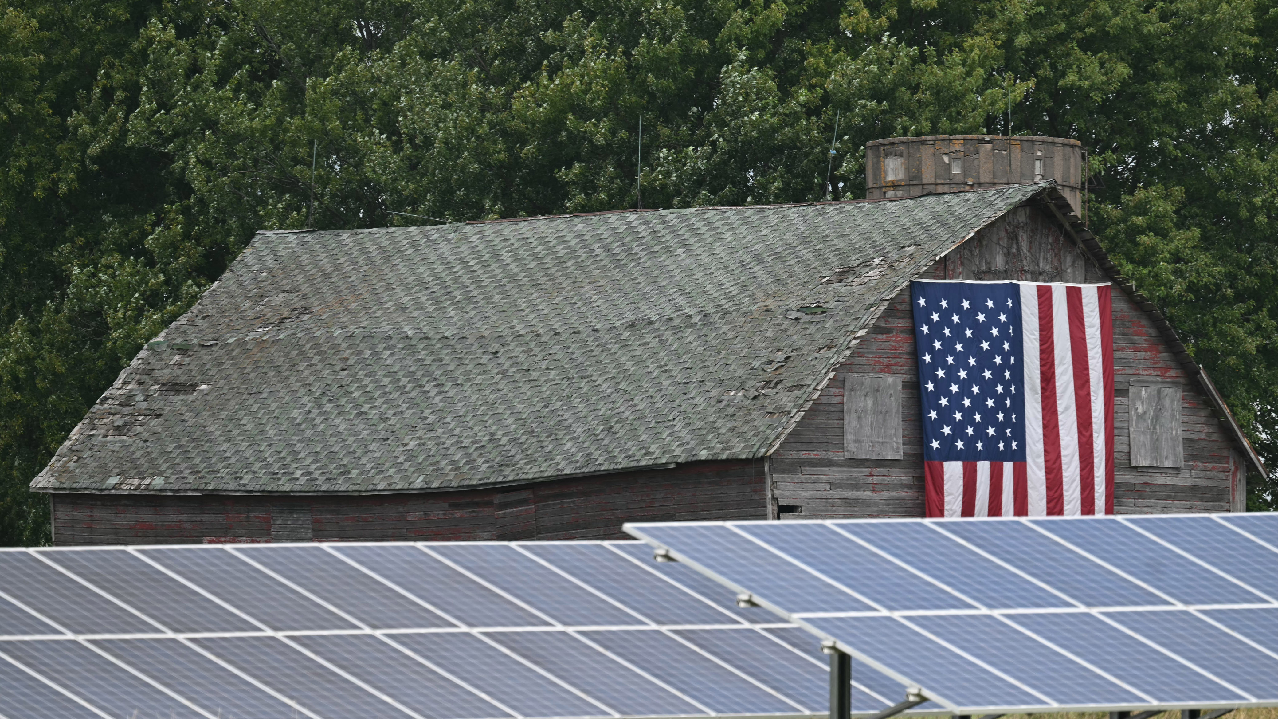 CSISCBE's tweet card. Ilaria Mazzocco hosts a roundtable discussion on how U.S.-China relations are shaping the future of American energy and mobility, featuring experts Margaret Jackson and Michael Davidson.