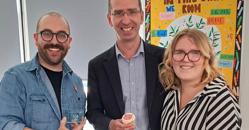 Tweet card summary image