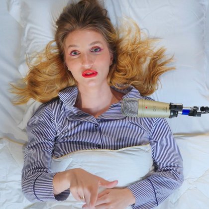 Tweet card summary image