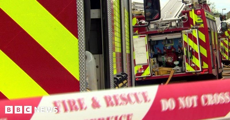 Tweet card summary image