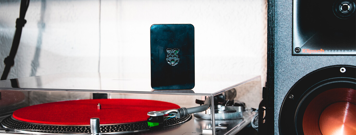 RaspberryInicio's tweet card. Si te gusta el tema del audio en alta fidelidad quizás estés familiarizado con lo que es un streamer o reproductor de música en red. Estos dispositivos...