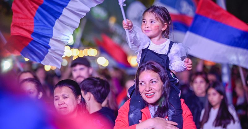 Tweet card summary image