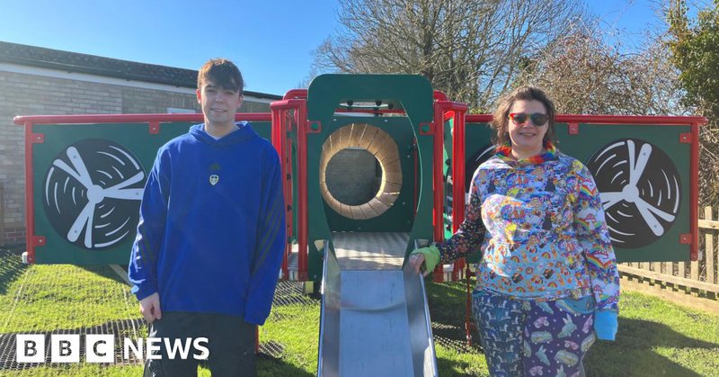 Tweet card summary image