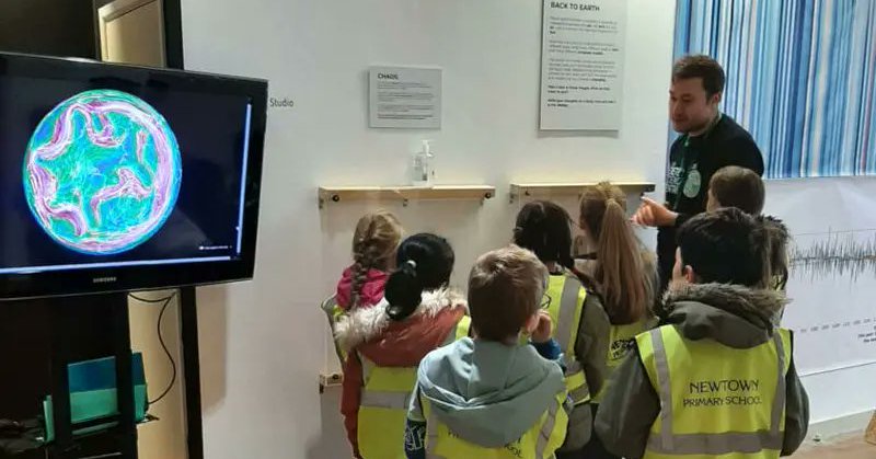 Tweet card summary image