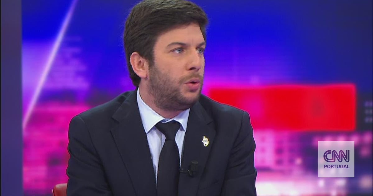 cnnportugal's tweet card. Francisco Rodrigues dos Santos, comentador da CNN Portugal, defende que André Ventura "não garante dois requisitos fundamentais para o cargo: sentido de Estado e a garantia do cumprimento dos valores...