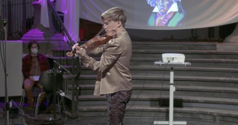 Tweet card summary image