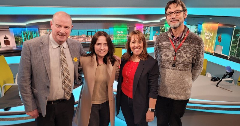 Tweet card summary image