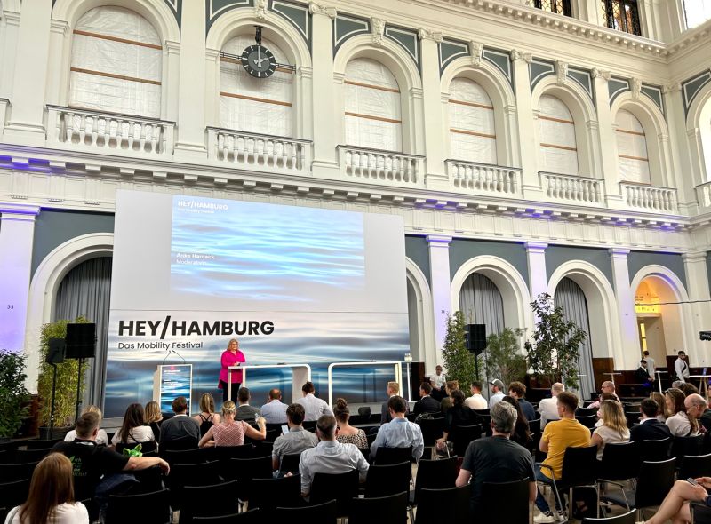 AlgorithmX8's tweet card. Dear Hey Hamburg Team, Dear Mr. Hamer, As a young entrepreneur, I am proud to have you in Hamburg. It was a great event with huge added value especially for regional businesses in Hamburg!