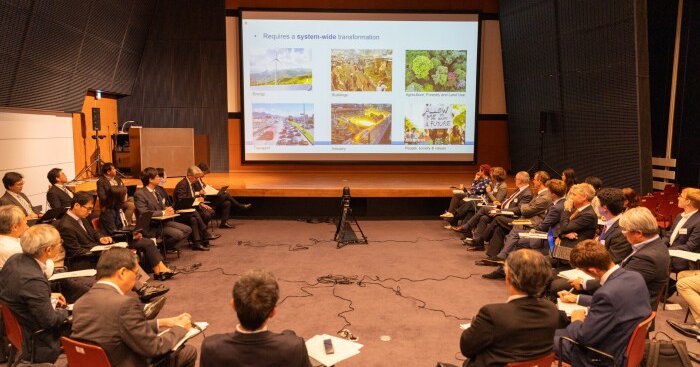 Tweet card summary image