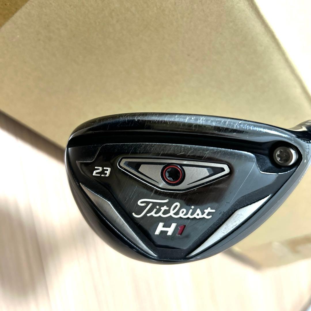 誰かTitleist 816H1の23度、DG S200で純正カバー付き出品してるよ