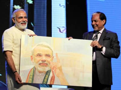 narendramodi's tweet card. With the right decisions we can turnaround this lack of optimism and give hope to the Economy of our Nation: Shri Modi