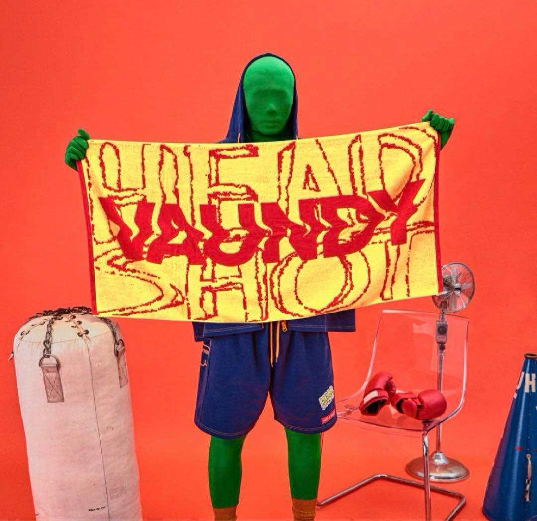 ヴァウンディのHEADSHOTビッグタオル出品されてる…新品未使用だってさ