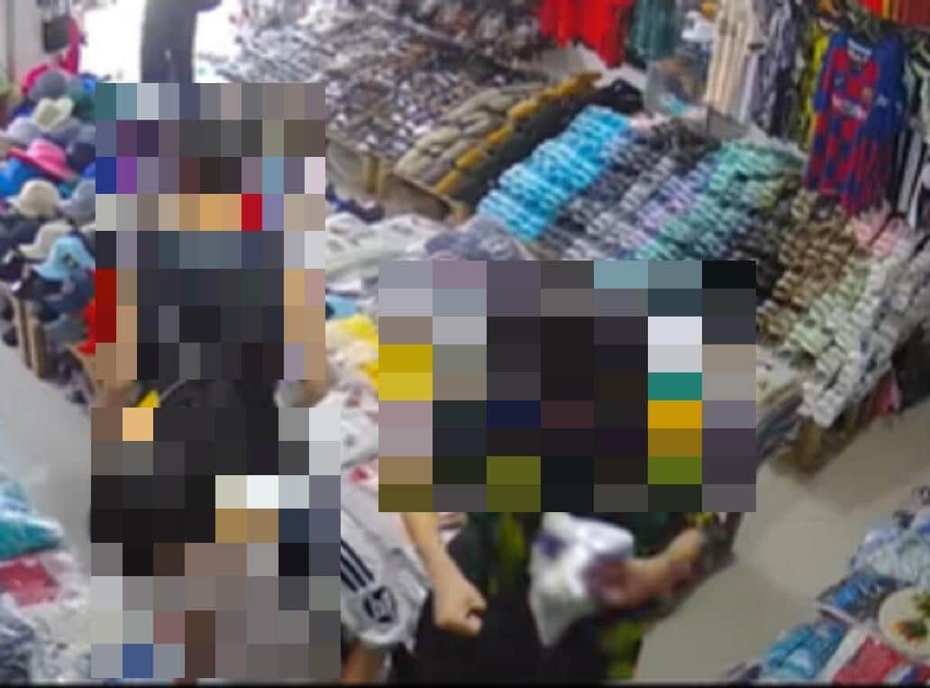 livedoornews's tweet card. インドネシア・バリ島での防犯カメラの映像がネット上に投稿された件。映像では、日本人とみられる少年らが集団で万引きするような様子があった。この騒動を受け、京都市の大谷中学・高校は生徒の窃盗行為を認めて謝罪した