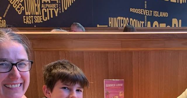 Tweet card summary image