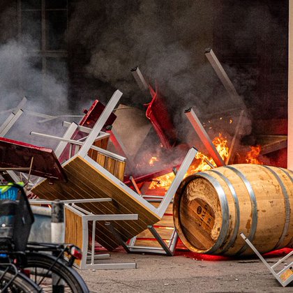 Tweet card summary image