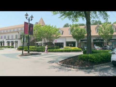 HDT_HQ's tweet card. Lululemon issues statement after robbery, employee firing