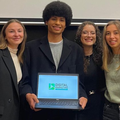 Tweet card summary image