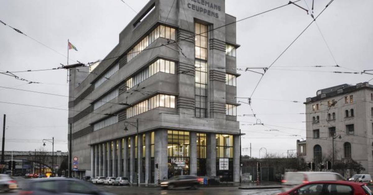 LaCapitale_be's tweet card. Les Journées du Patrimoine se tiendront les 20 et 21 septembre à Bruxelles. Le Wiels, centre d’art à Forest, propose des visites des vestiges restants de l’ancienne exploitation du bâtiment : la...