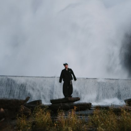 Tweet card summary image