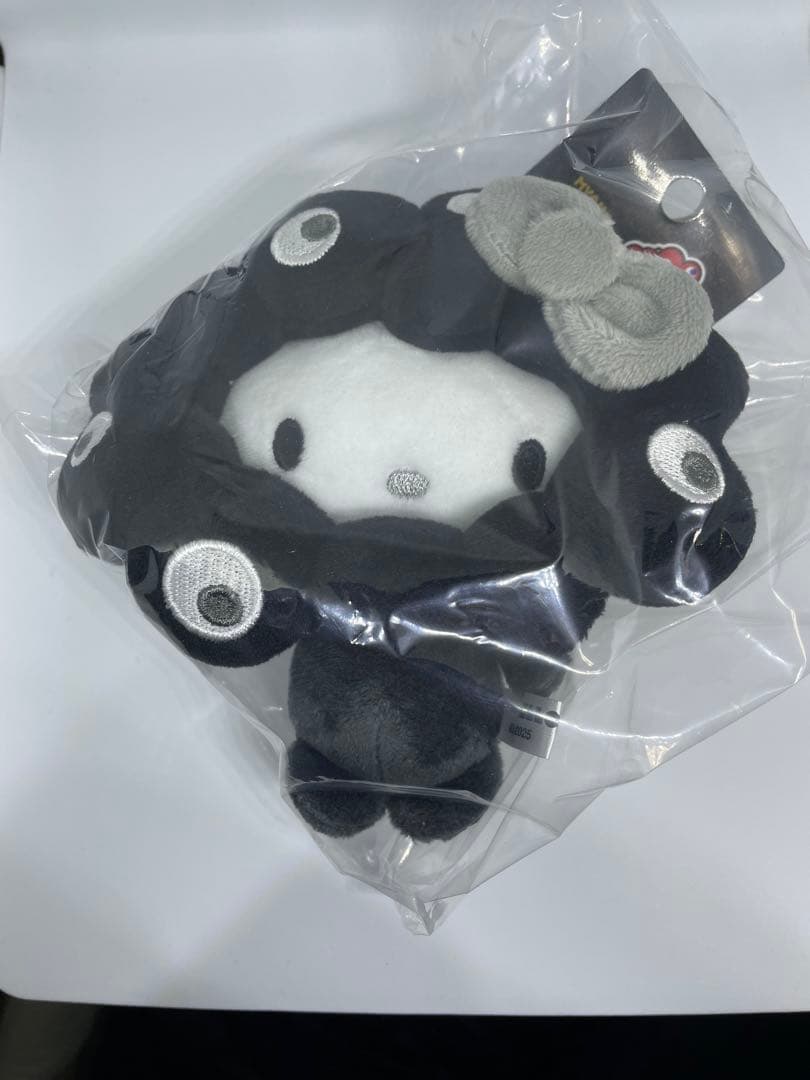 わぁ、ブラックのキティがミャクミャクになっちゃってるの超レアで
